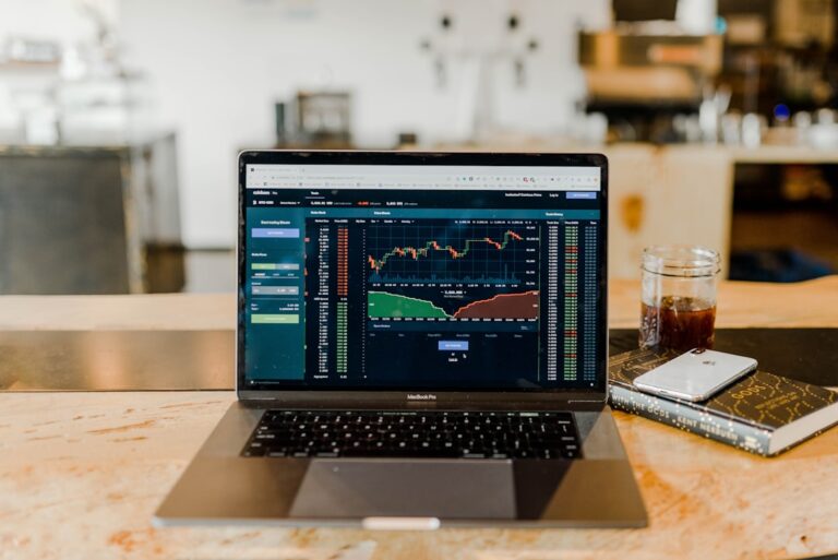 Photo Cryptocurrency investor