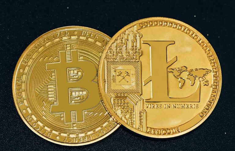 Photo 1 Cryptocurrency 2 Regulations 3 Investors 4 Government 5 Compliance