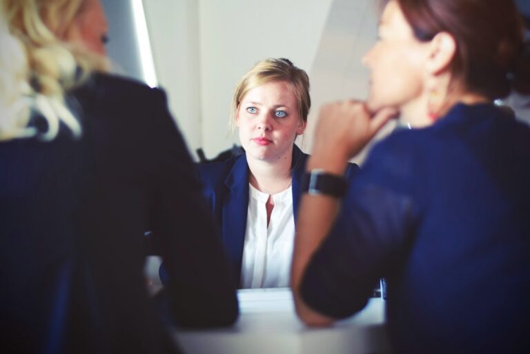 Photo Crisis management: Team meeting