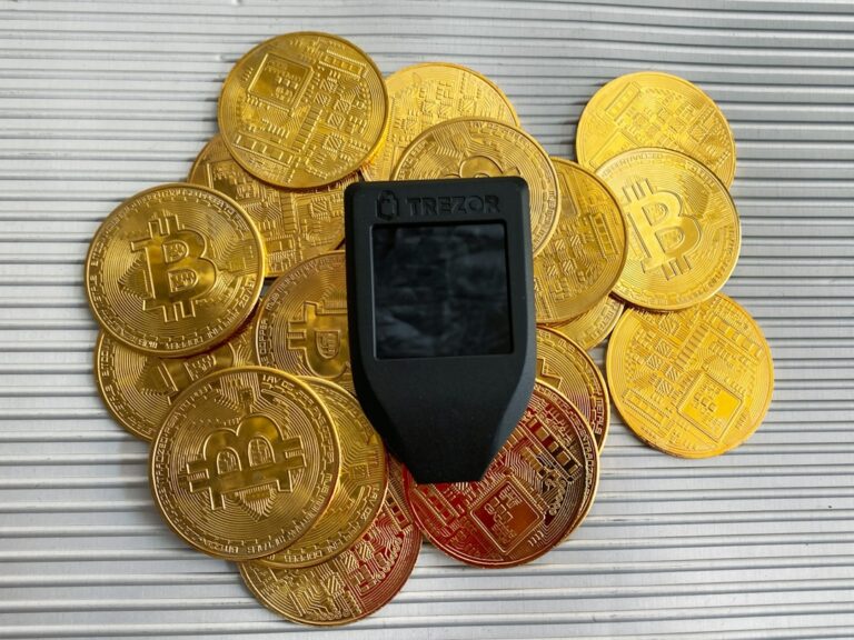 Photo crypto wallet