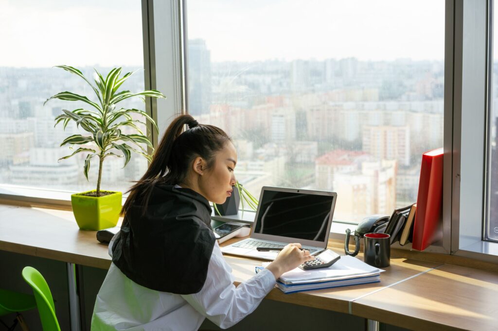 Răspunderea contabilului, pusă pe hârtie: ce rol are asigurarea profesională în modelul REALCONT®