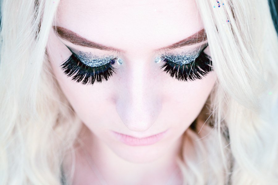 artificial lashes