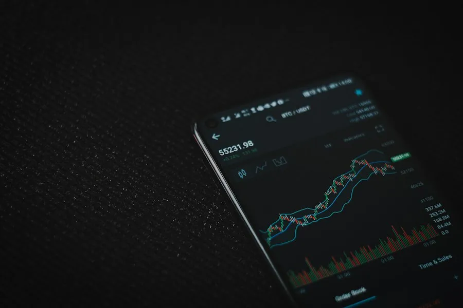 Photo common mistakes digital asset investment risks