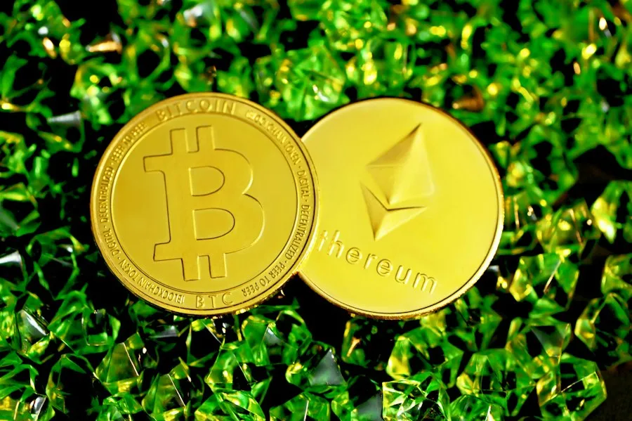 Photo Bitcoin vs Ethereum differences mistakes